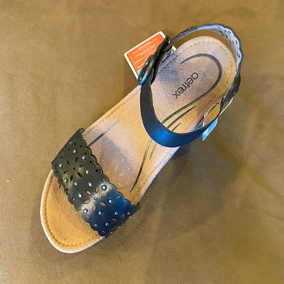 Aetrex - Sydney Black (NEW W/ BOX) - Picture 2 of 3